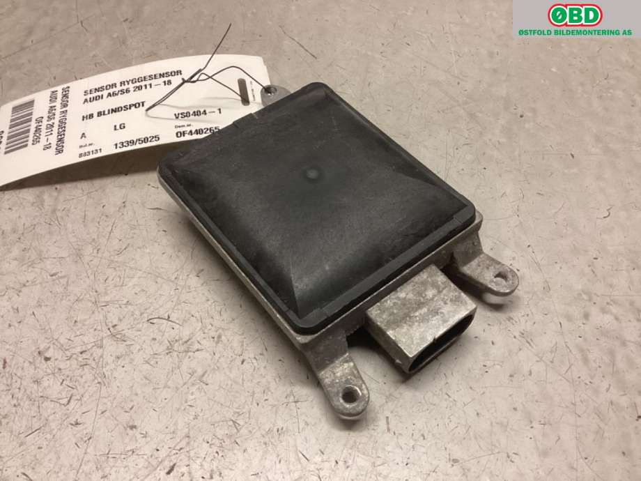 Sensor radar til Audi A6 2014-2018 (Type IV, Fase 2) (C7) (C7) (AUDI|4G0 907 566 D|)