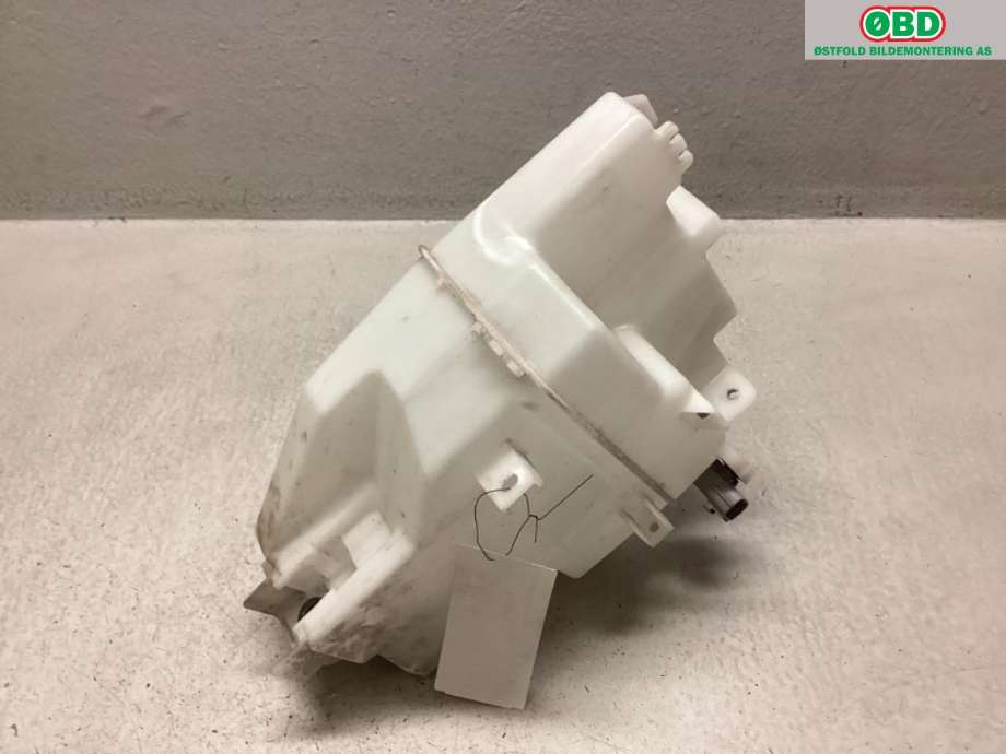 Spylertank til Mazda CX-3 2015-2022  (MAZDA|DD2F-67-481|)