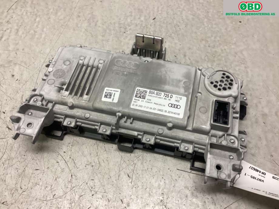 Instrumentpanel til Audi Q4 e-tron 2021-->>  (AUDI|89A 920 725 D|)