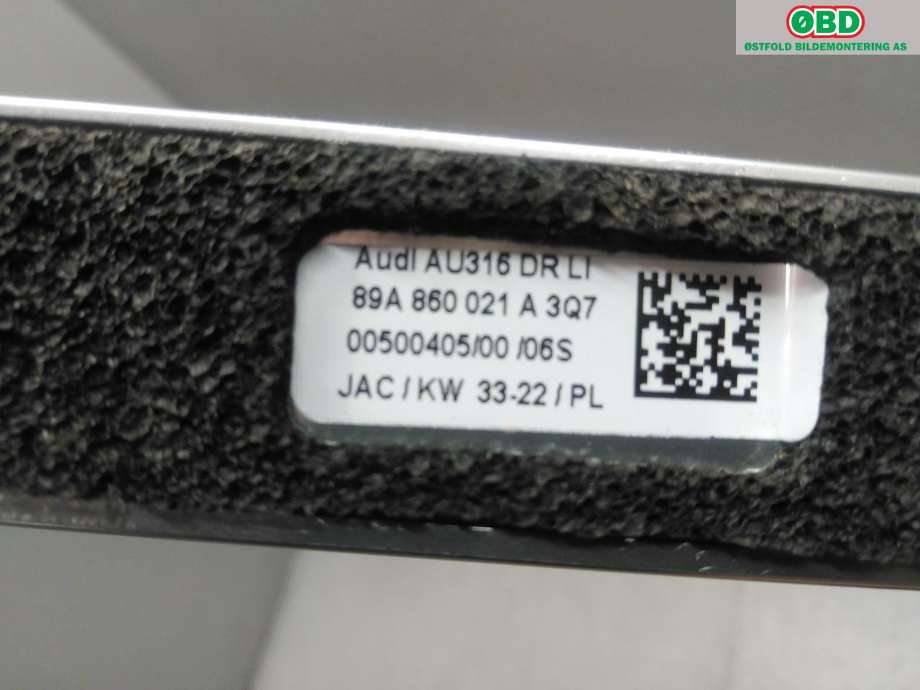 Takrails til Audi Q4 e-tron 2021-->>  (AUDI|89A 860 021 A|)