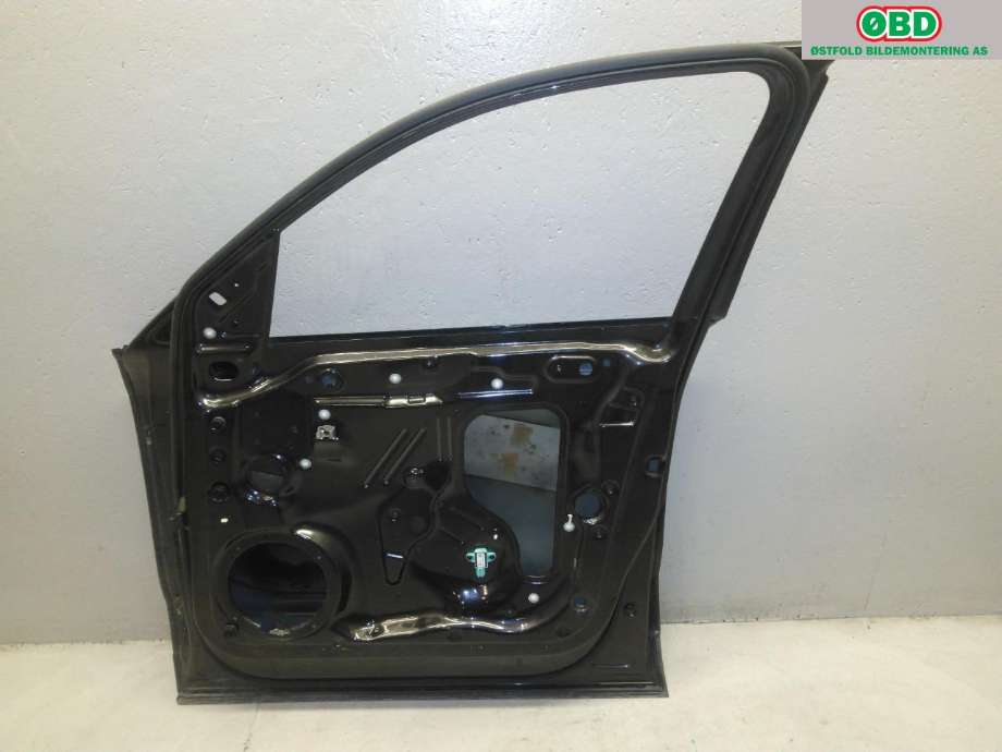 Dør høyre foran til Audi Q5 2008-2012 (Type I, Fase 1)  (AUDI|8R0 831 052 E|)