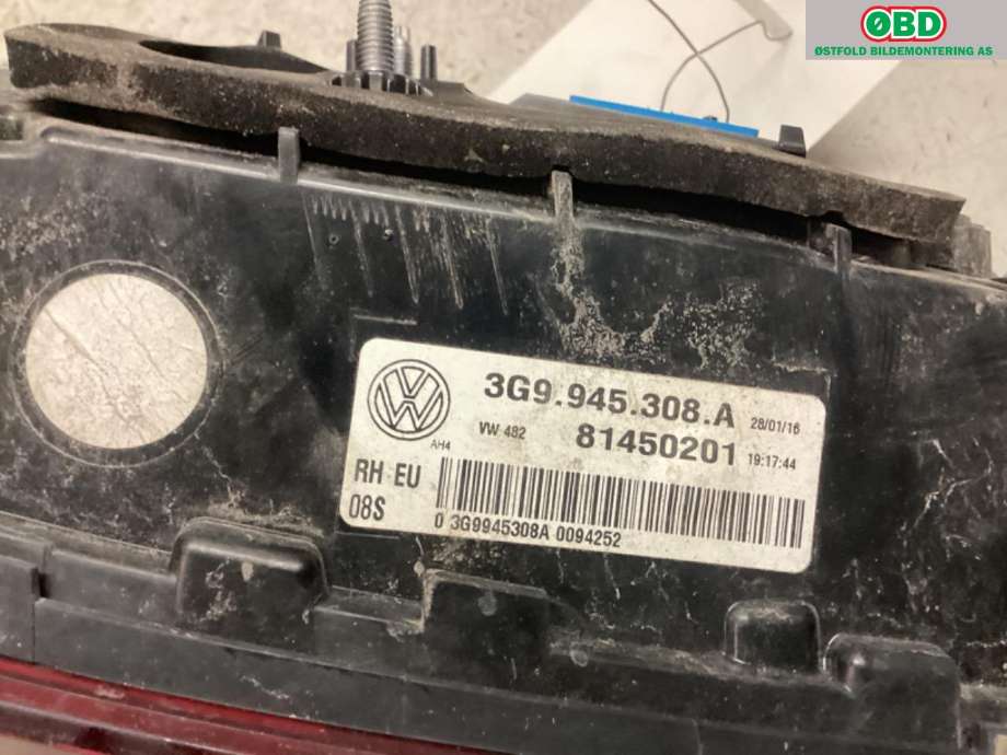 Baklykt høyre indre til VW Passat 2015-2019 (Fase 1) (B8) (B8) (VOLKSWAGEN|3G9 945 308 E|)
