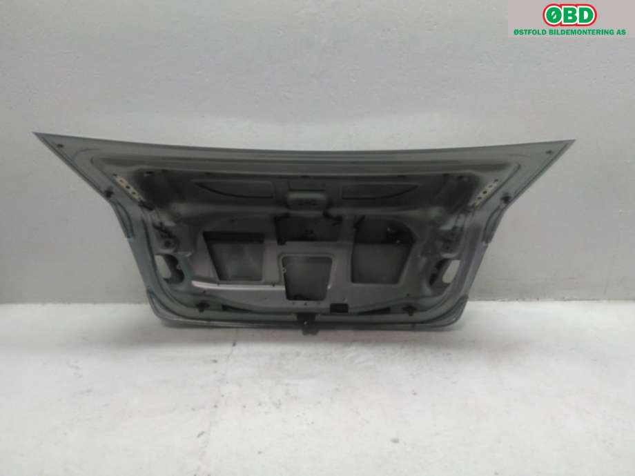 Bakluke sedan til Mercedes E-Klasse 2013-2016 (Fase 2) (W212) (W212) (MERCEDES|A 212 750 09 75|)