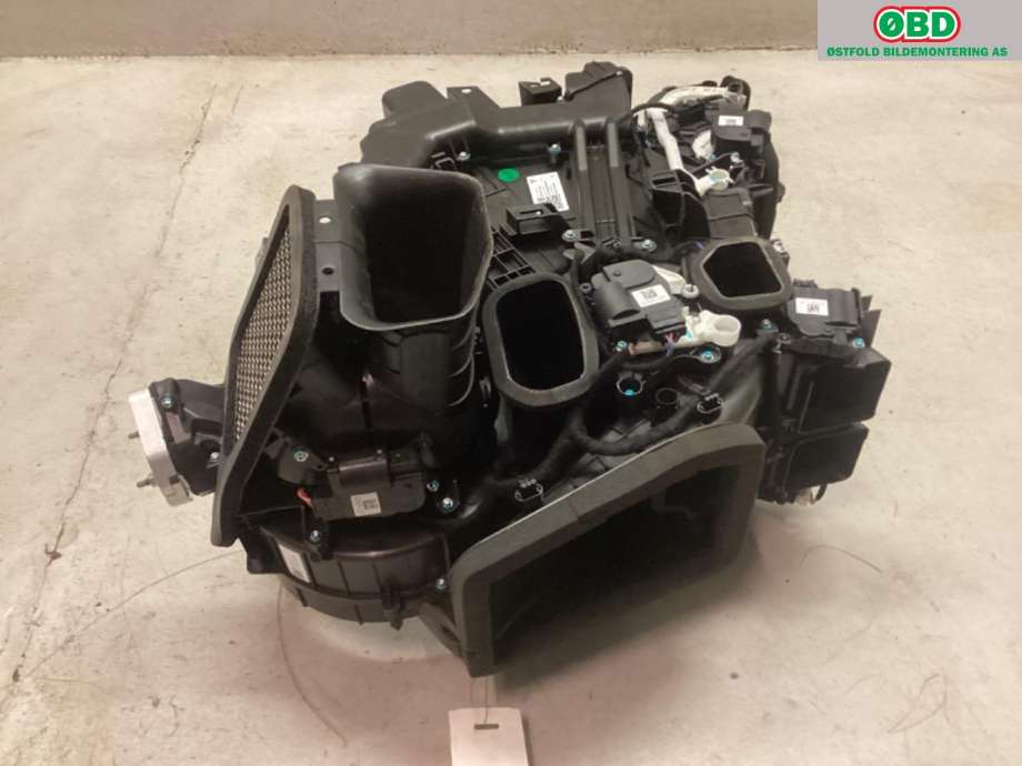 Varmeapparat til Tesla Model Y 2021-2024 (Type I) (TESLA|1628281-00-A|)