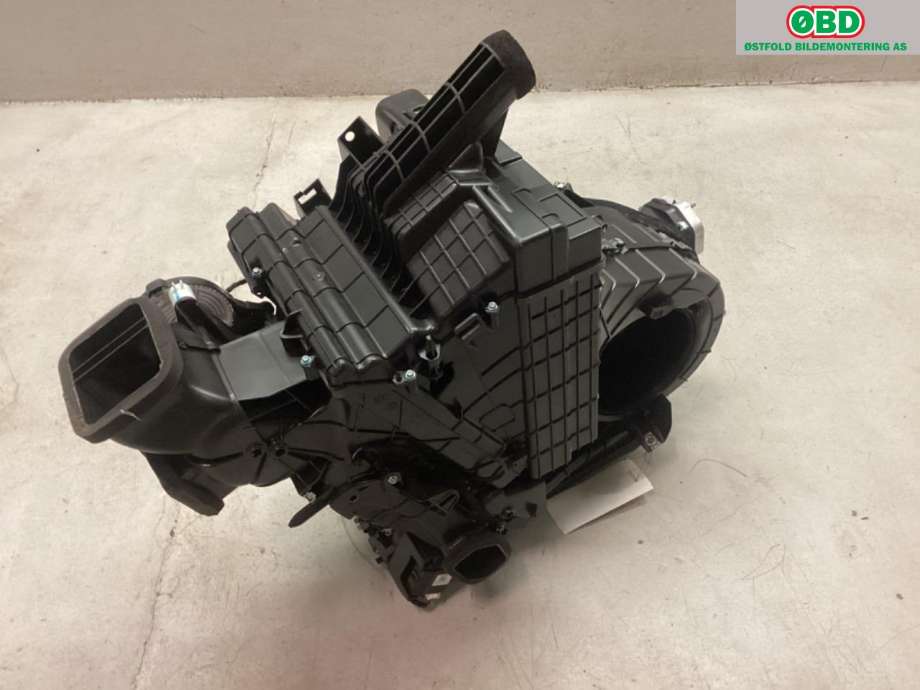 Varmeapparat til Tesla Model Y 2021-2024 (Type I) (TESLA|1628281-00-A|)