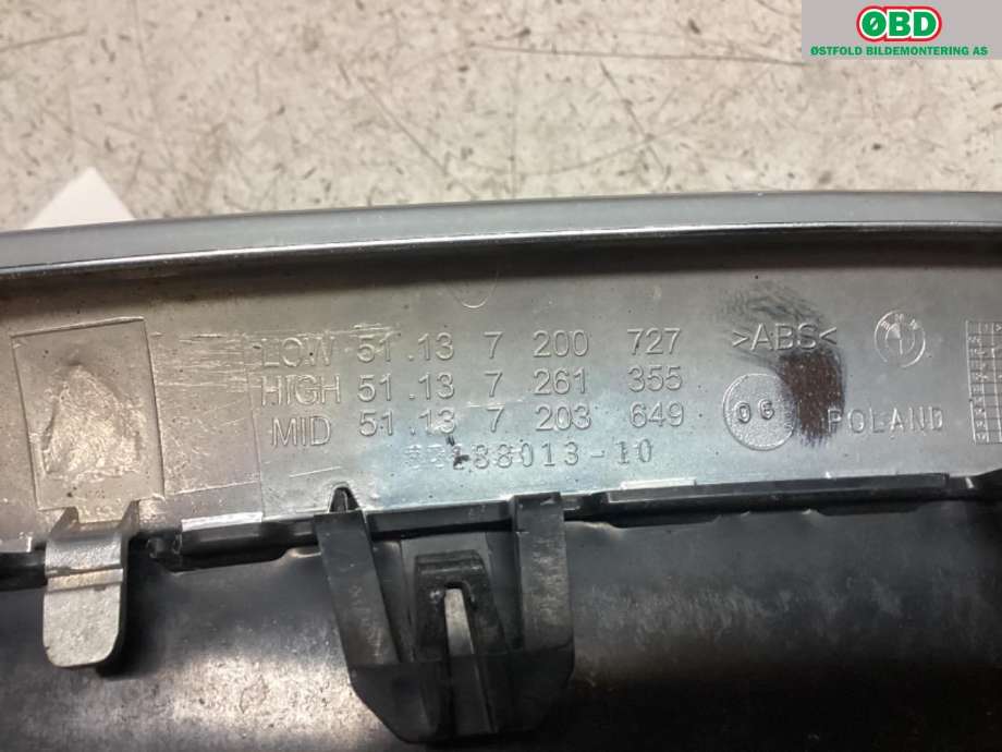 Grill venstre til BMW 5-Serie 2010-2017 (F10/F11) (F10/F11) (BMW|51 13 7 200 727|)