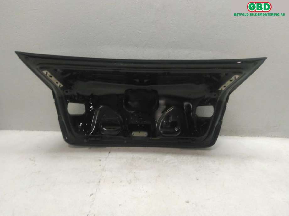 Bakluke sedan til Audi A6 2011-2014 (Type IV, Fase 1) (C7) (C7) (AUDI|4G5 827 023 C|)