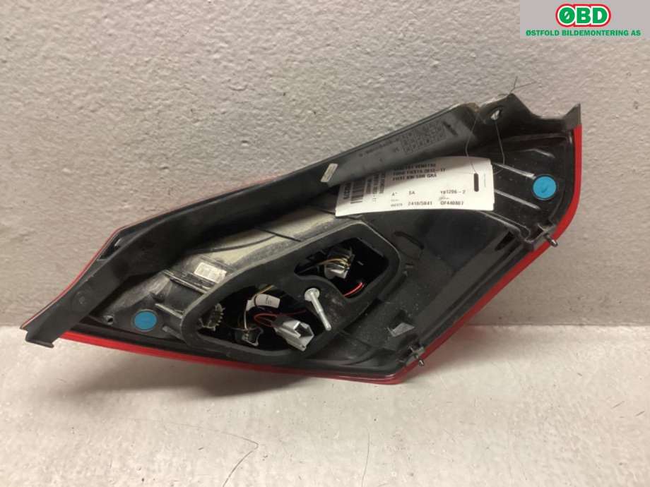 Baklykt venstre til Ford Fiesta 2013-2017 (Type VI, Fase 2)  (FORD|5574149|)