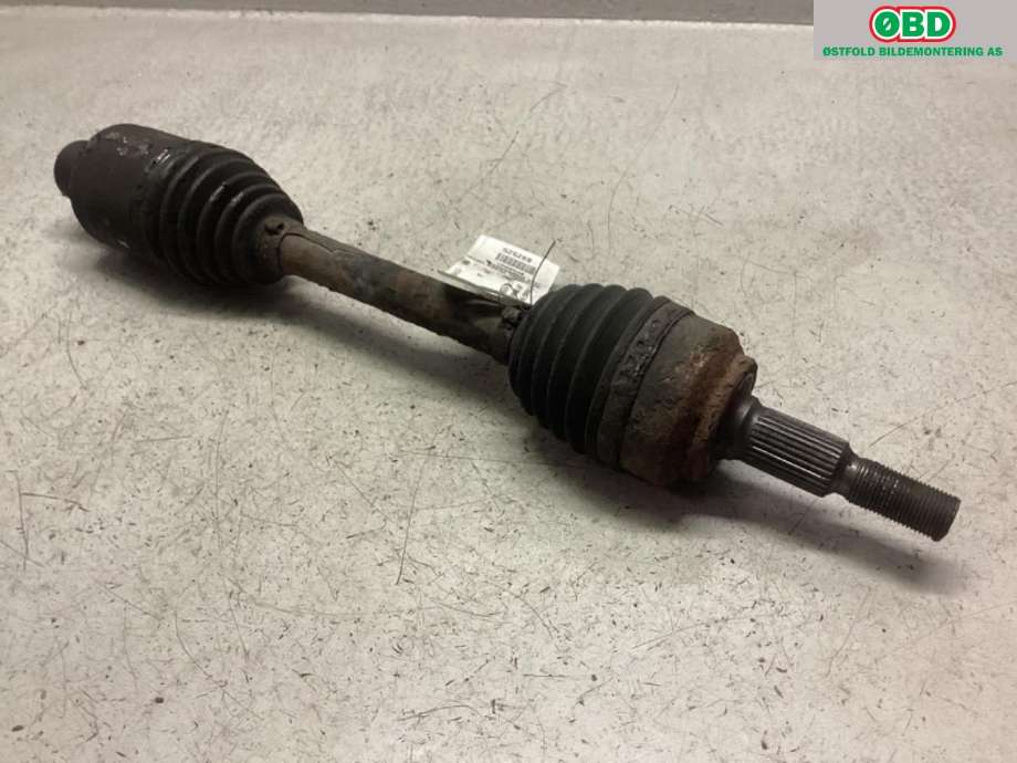 Drivaksel høyre foran til Jeep Commander 2006-2009 (JEEP|52104590AA|)