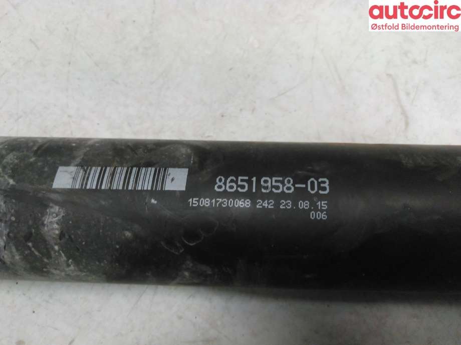 Mellomaksel til BMW 3-Serie 2012-2018 (F30/F31/F34) (F30/F31/F34) (BMW|26 10 8 651 958|)
