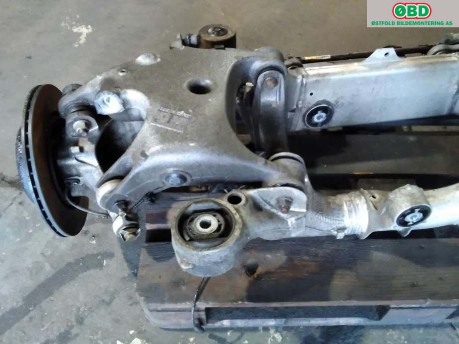 Bakaksel til BMW 5-Serie 2010-2017 (F10/F11) (F10/F11) (BMW|33 31 6 798 545|)