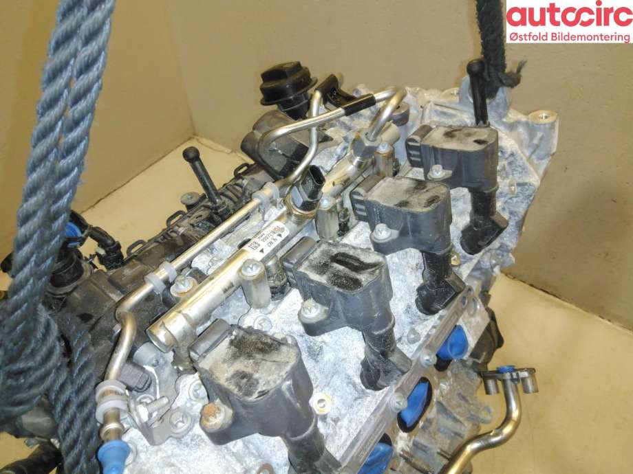 Motor bensin til Mercedes A-Klasse 2018-->> (W177) (W177) (MERCEDES|A 282 010 98 02|)