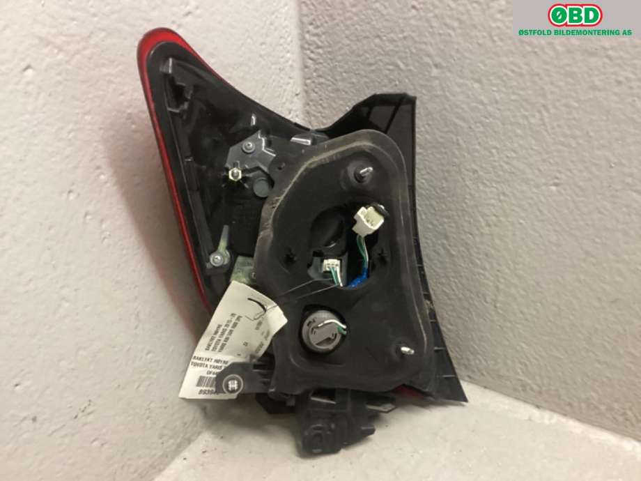 Baklykt høyre til Toyota Yaris 2014-2020 (Type III, Fase 2)  (TOYOTA|815580D600|)
