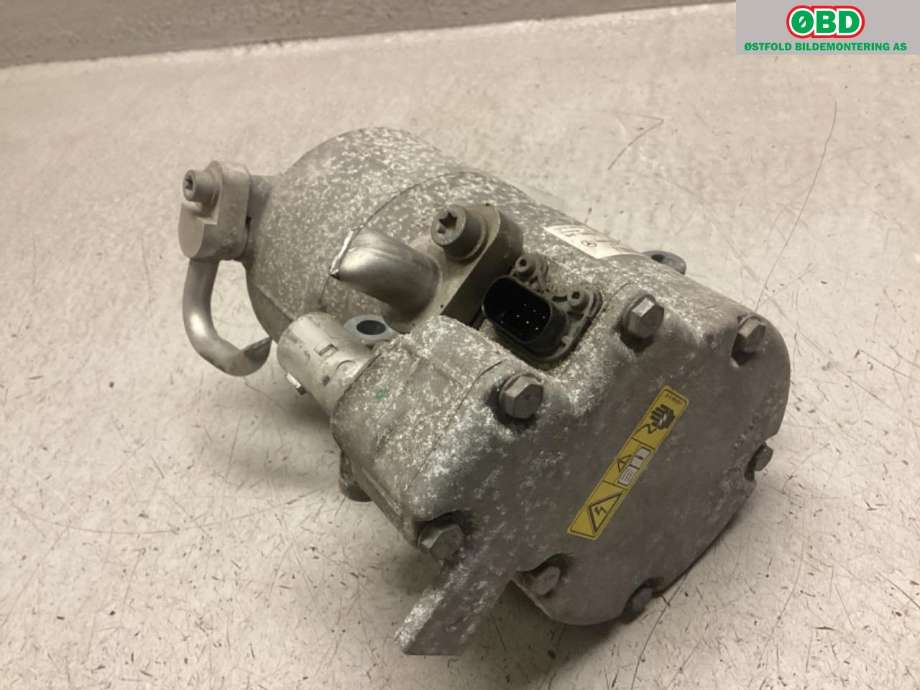 Aircondition kompressor til Mercedes C-Klasse 2014-2018 (Fase 1) (W205) (W205) (MERCEDES|A 000 830 28 00|A 000 830 56 00|)