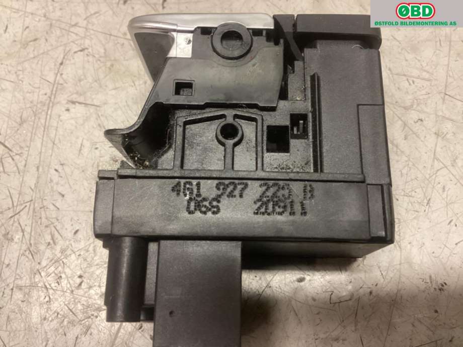 Bryter elektrisk håndbrekk/parkbrems til Audi A6 2011-2014 (Type IV, Fase 1) (C7) (C7) (AUDI|4G1 927 225 B|)