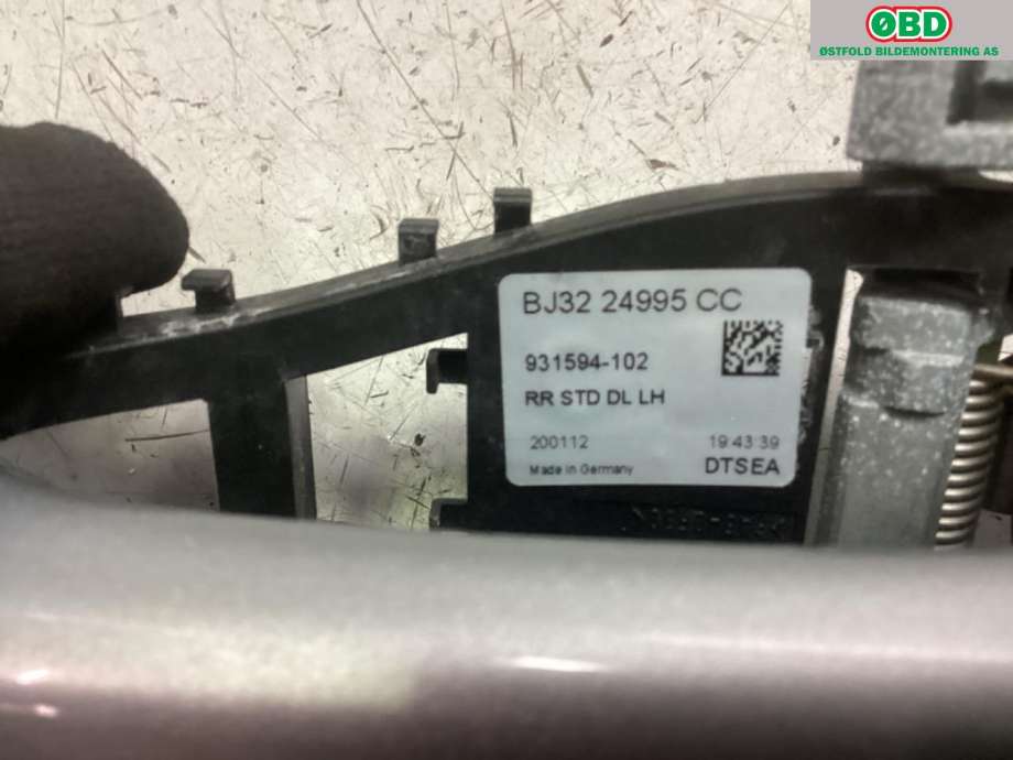 Dørhåndtak utv venstre bak til Land Rover Range Rover, Evoque 2011-2019 (Type I)  (LAND-ROVER|LR025403|LR025540|)