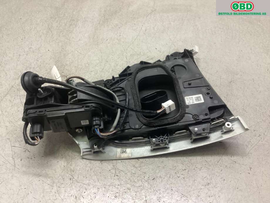 Batterilader inntak/luke til Kia EV6 2021-->>  (KIA|695C0CV010SWP|)
