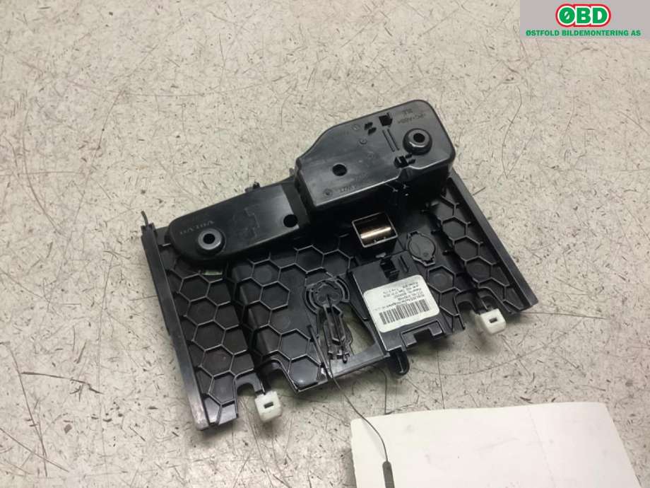 Dashbord askebeger til Volvo V60 / V60 CC 2018-->> (Type II)  (VOLVO|31377381|)