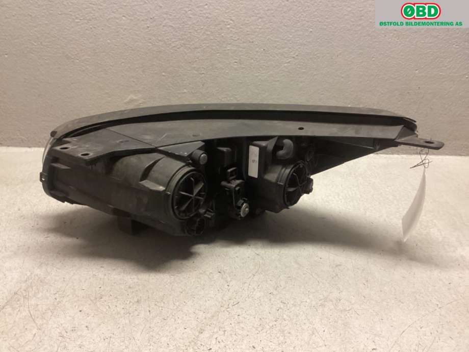 Frontlykt høyre halogen til Kia Soul 2014-2019 (Type II)  (KIA|92102E40101D|)