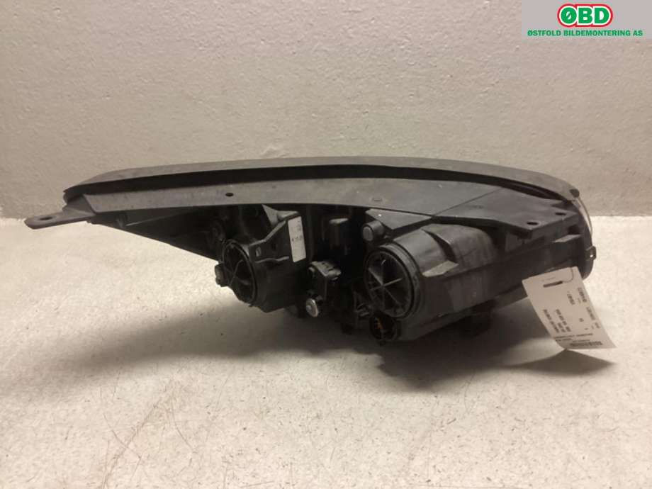 Frontlykt venstre halogen til Kia Soul 2014-2019 (Type II)  (KIA|92101E40101D|)