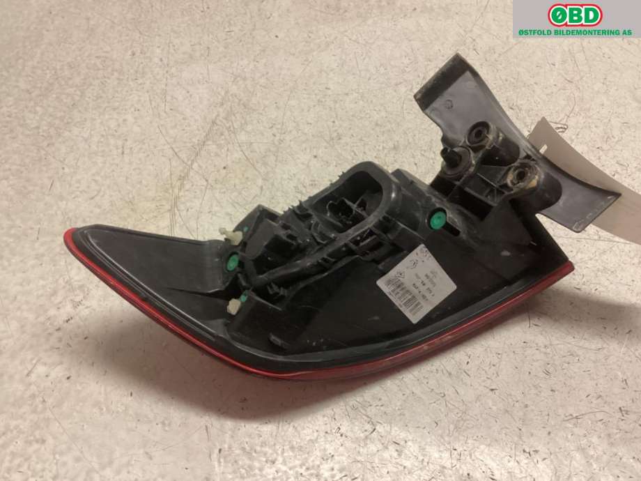 Baklykt høyre til Renault Clio 2012-2016 (Type IV, Fase 1)  (RENAULT|265502631R|)