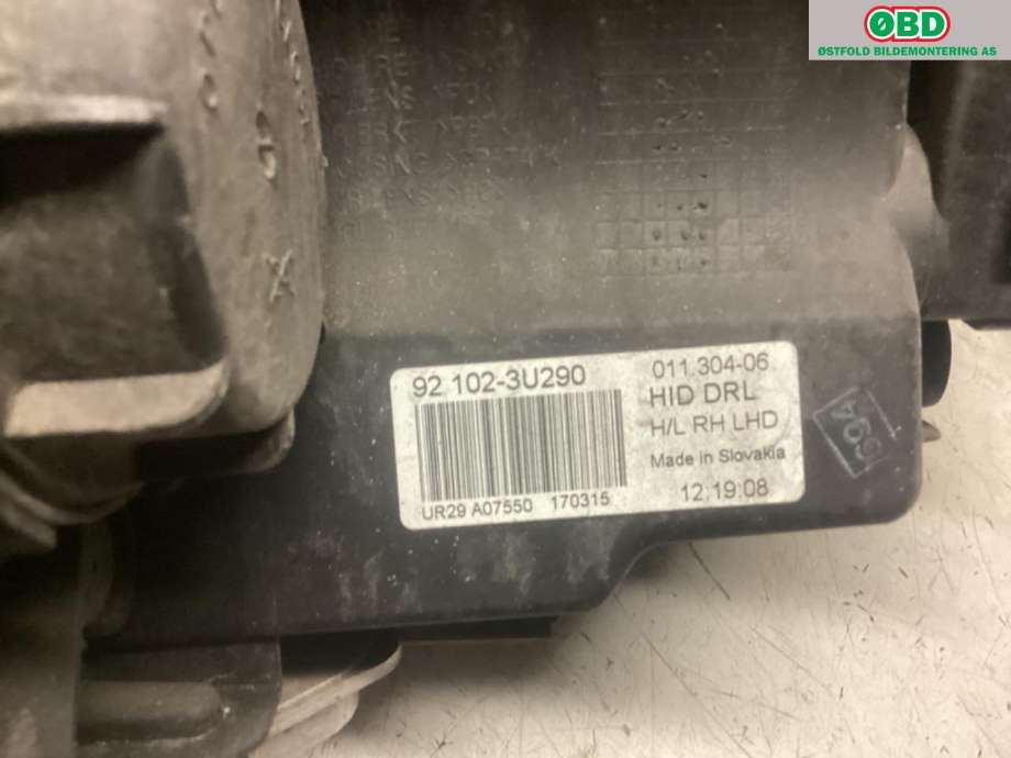 Frontlykt høyre halogen til Kia Sportage 2010-2016 (Type III)  (KIA|921023U290|)