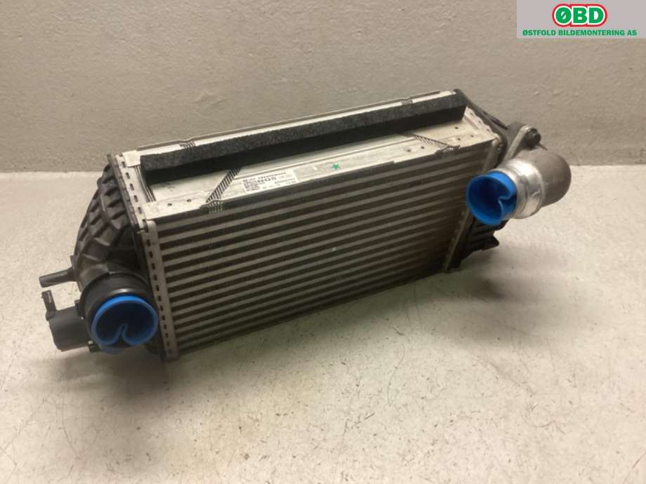 Intercooler til Kia Sportage 2021-->> (Type V)  (KIA SPORTAGE PLUG-IN HYBRID|282802M800|)