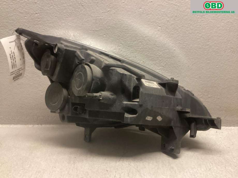 Frontlykt venstre halogen til Peugeot Partner 2015-2019 (Type II, Fase 2)  (PEUGEOT|6208 K6|)