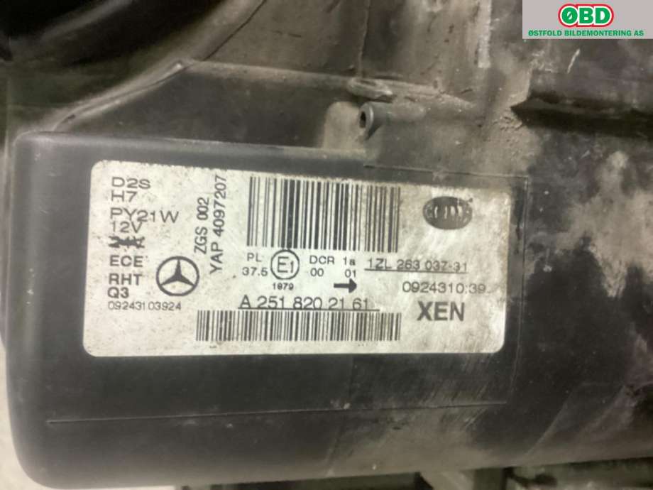 Frontlykt venstre halogen til Mercedes R-Klasse 2006-2013 (W251) (W251) (MERCEDES|A 251 820 13 61|A 251 820 21 61|)