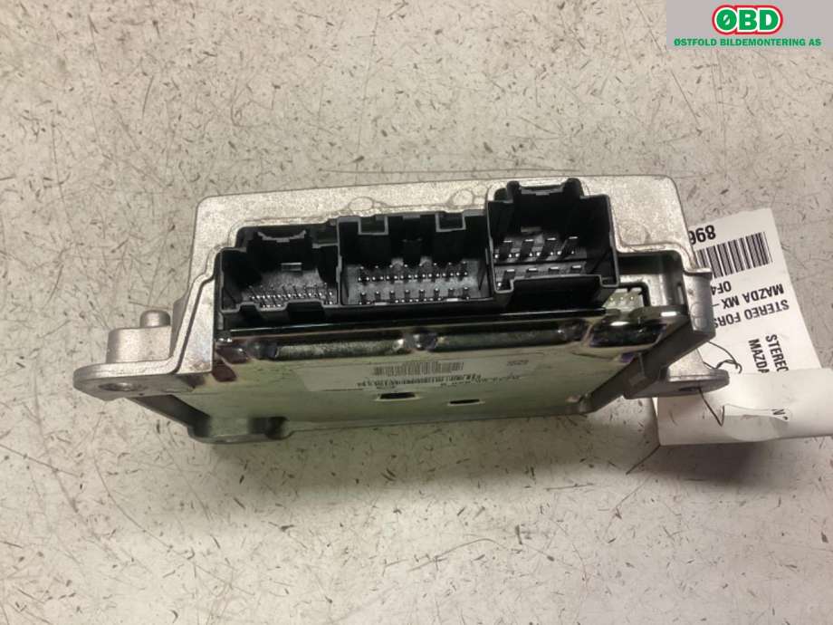 Bilstereo forsterker til Mazda MX-5 2015-->> (Type IV) (MAZDA|N243-66-A20B|)