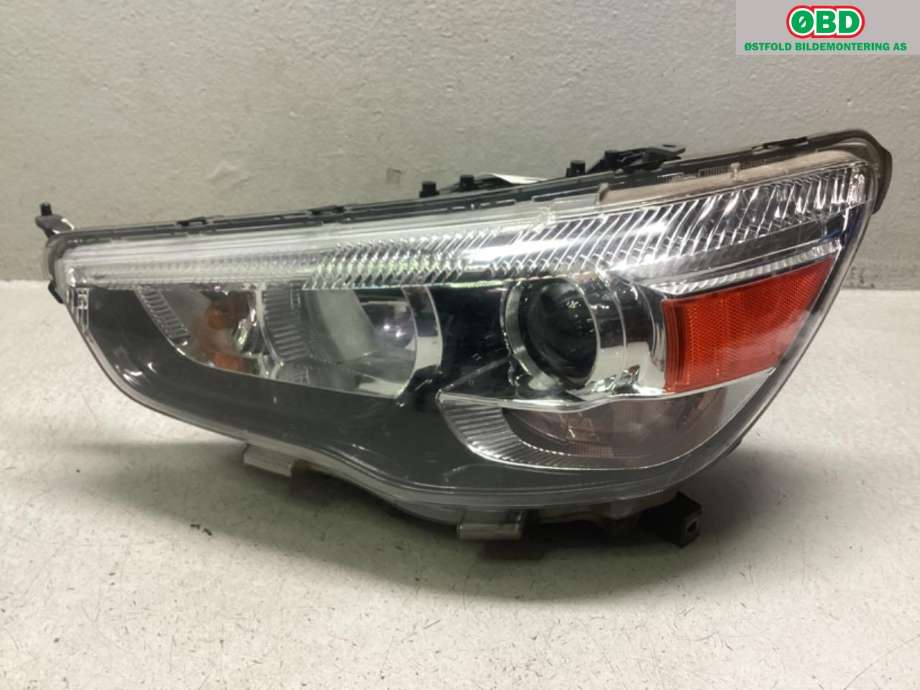 Frontlykt venstre halogen til Mitsubishi ASX, 2010-2019  (MITSUBISHI|8321A385)