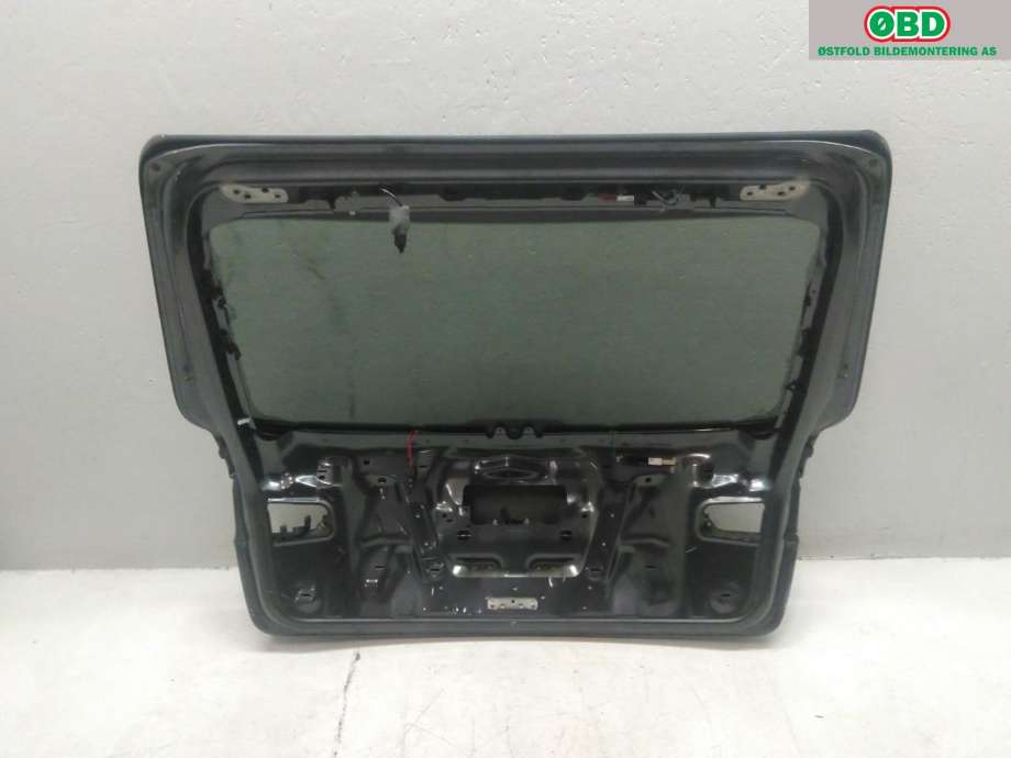 Bakluke til Audi A6, Allroad 2012-2014 (Type III, Fase 1) (C7) (C7) (AUDI|4G9 827 025 B|)