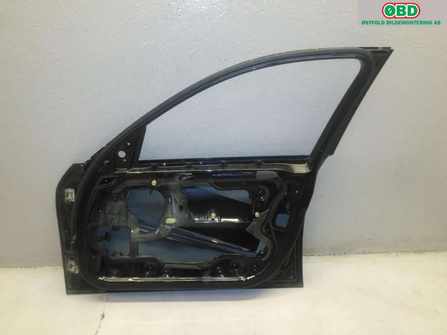 Dør høyre foran til BMW 3-Serie 2005-2011 (E90/E91/E92/E93) (E90/E91/E92/E93) (BMW|41 51 5 A2A 386|)