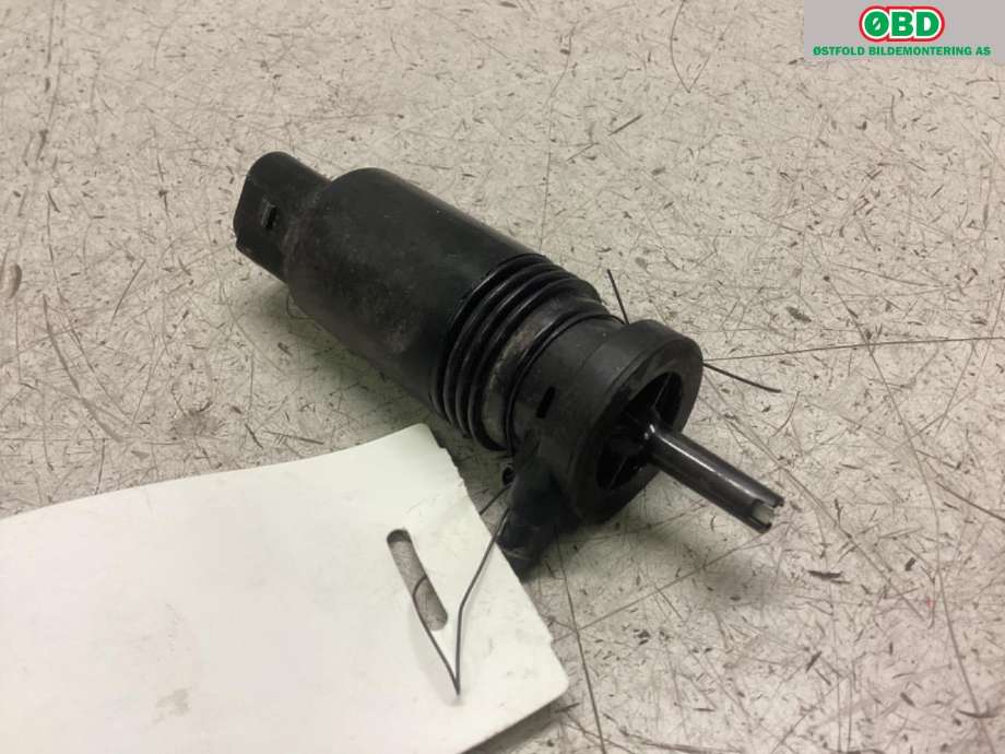 Spylerpumpe foran til Mercedes CLA 2019-->> (C118) (C118) (MERCEDES|A 001 998 73 01|)