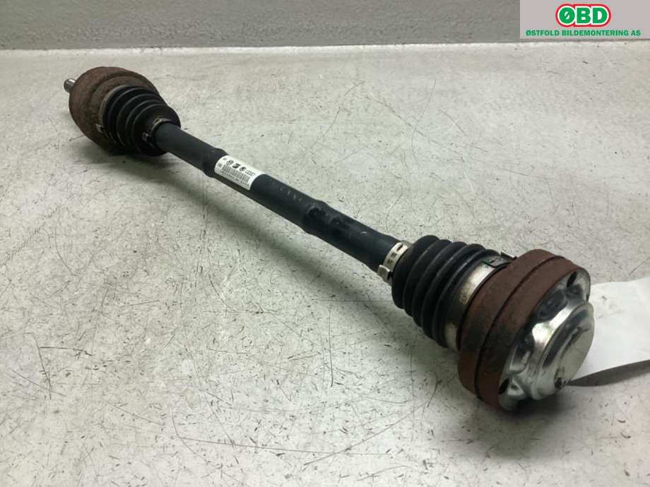 Drivaksel venstre bak til VW Transporter / Caravelle 2009-2015 (Fase 2) (T5) (T5) (VOLKSWAGEN|7E0 501 201 B|7E0 501 201 C|)