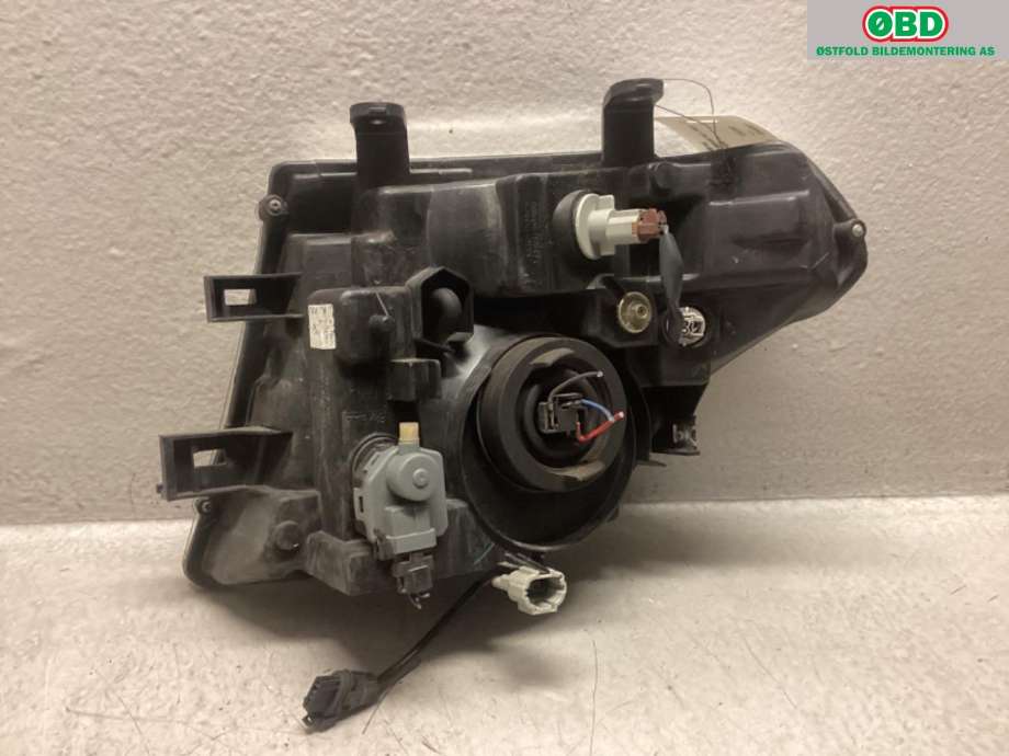 Frontlykt høyre halogen til Nissan Pathfinder 2005-2010 (Fase 1) (R51) (R51) (NISSAN|26010EB380|)