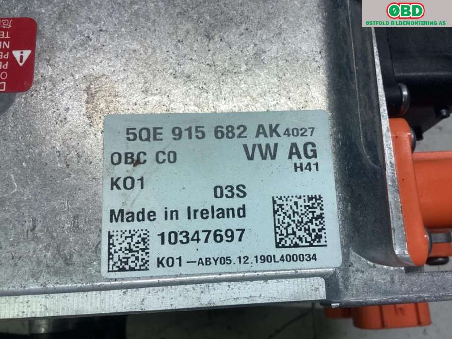 Batterilader (OBC - On Board Charger) til VW Passat 2015-2019 (Fase 1) (B8) (B8) (VOLKSWAGEN|5QE 915 682 AR||5QE 915 682 AK)