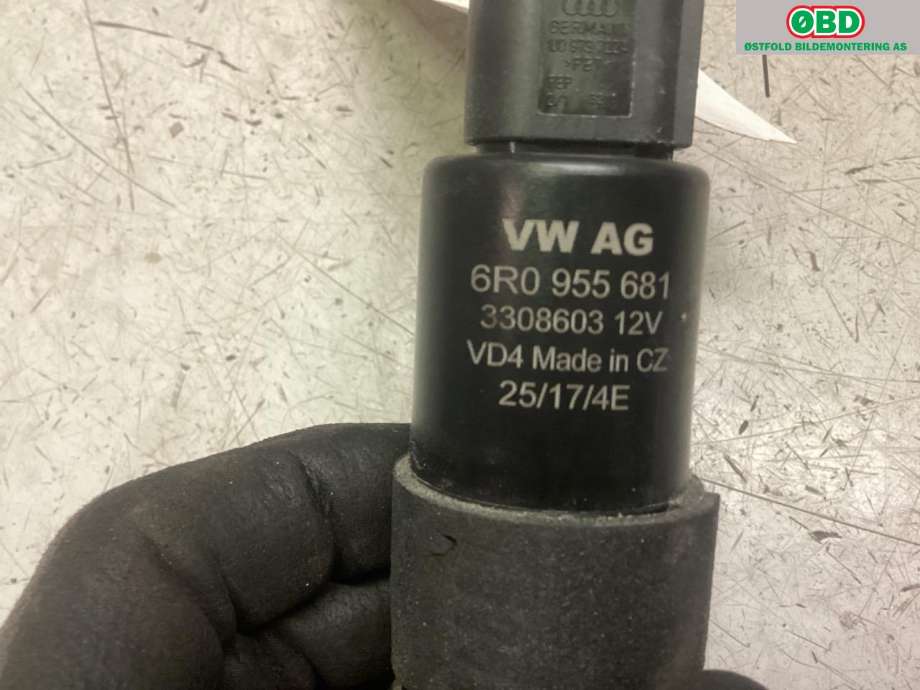 Spylerpumpe til Audi Q7 2015-->> (Type II)  (AUDI|6R0 955 681|)
