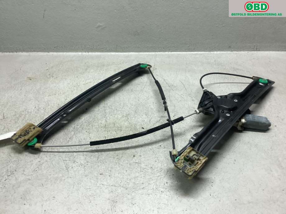 Ruteheis venstre foran til BMW X5 2013-2018 (F15) (F15) (BMW|51 33 7 286 483|67 62 7 322 747|)