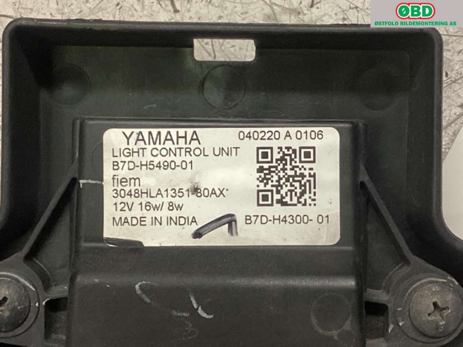 Frontlykter til MC Yamaha Øvrige 0-->>  (YAMAHA MT 125|B7D-H4300-01|)