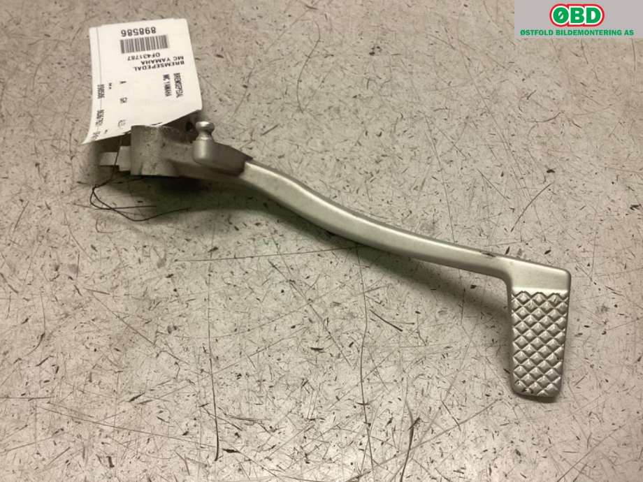 Pedal gass/brems/clutch til MC Yamaha Øvrige 0-->> (YAMAHA MT 125|B6G-F7211-00|)