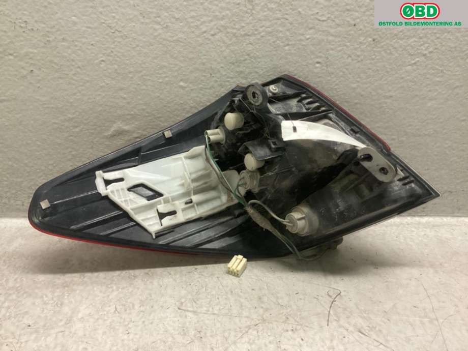 Baklykt høyre til Subaru Outback 2009-2014 (Type IV)  (SUBARU|84912AJ090|)