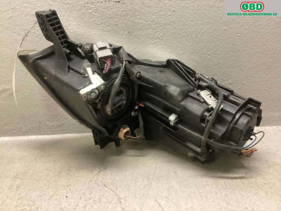 Frontlykt høyre halogen til Peugeot iOn 2011-2020  (PEUGEOT|)