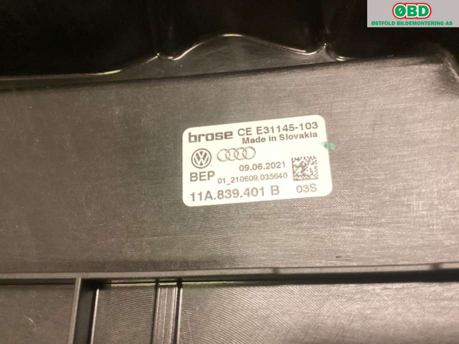 Ruteheis venstre til Audi Q4 e-tron 2021-->>  (AUDI|4K0 959 882|11A 839 461 B|)