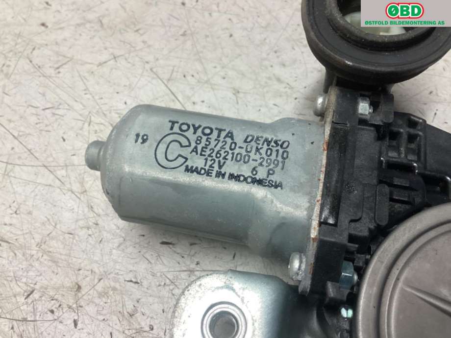 Ruteheis venstre foran til Toyota Hilux 2012-2016  (TOYOTA|698020K011|)