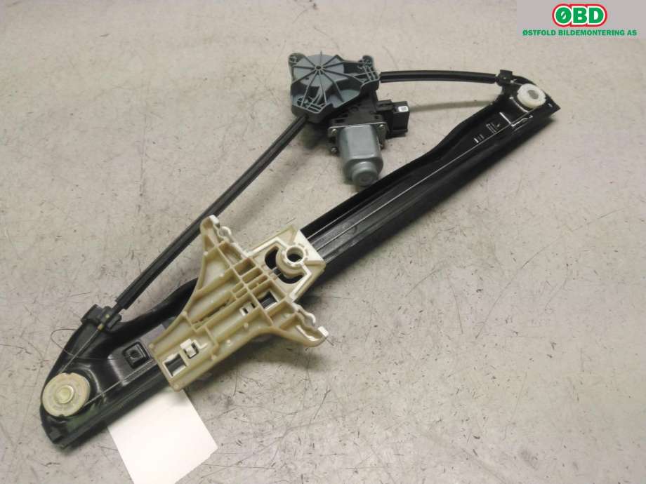 Ruteheis venstre bak til VW Amarok 2016-2022 (Type I, Fase 2) (VOLKSWAGEN|6R0 959 811 P|2H7 839 401 J|)