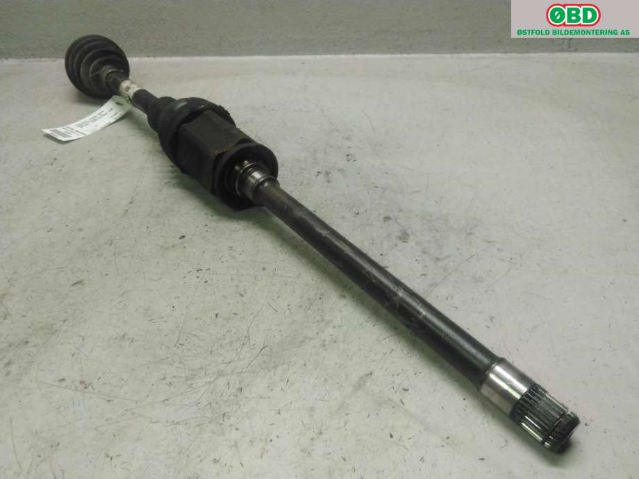 Drivaksel høyre foran til BMW X5 2013-2018 (F15) (F15) (BMW|31 60 7 607 938|)