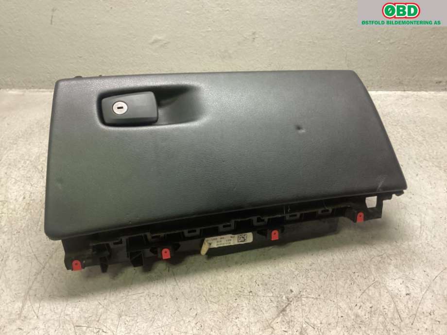 Hanskerom til BMW X5, 2013-2018 (F15) (F15) (BMW|51 16 9 287 302)