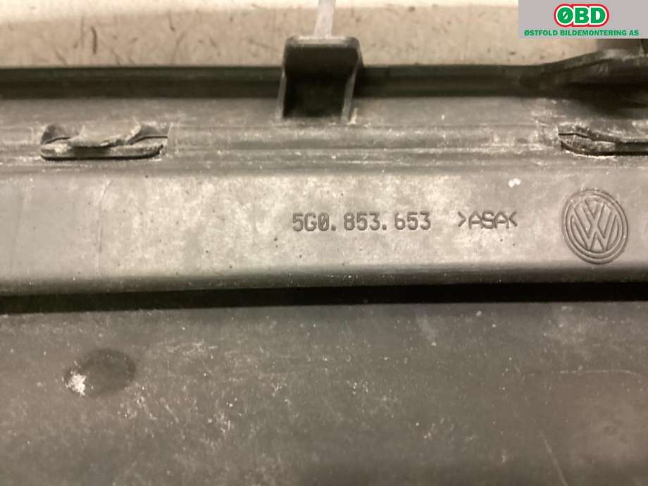 Grill til VW Golf VII 2012-2017 (Fase 1) (VOLKSWAGEN|5G0 853 651 A||5G0 853 653)
