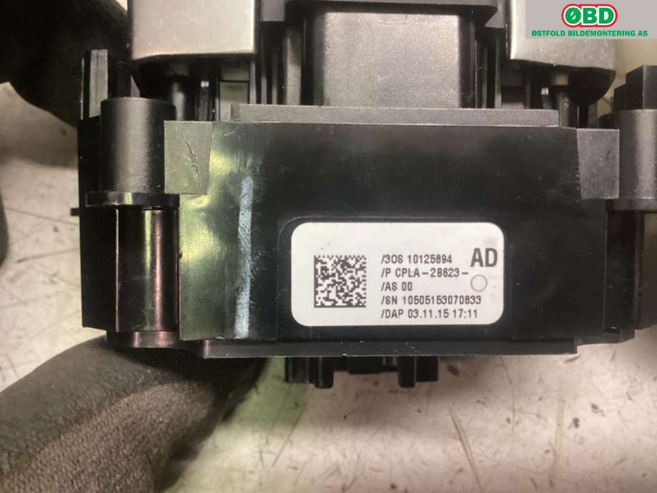 Bryter elektrisk håndbrekk/parkbrems til Land Rover Range Rover Sport 2013-->>  (LAND-ROVER|LR070379|LR133124|)